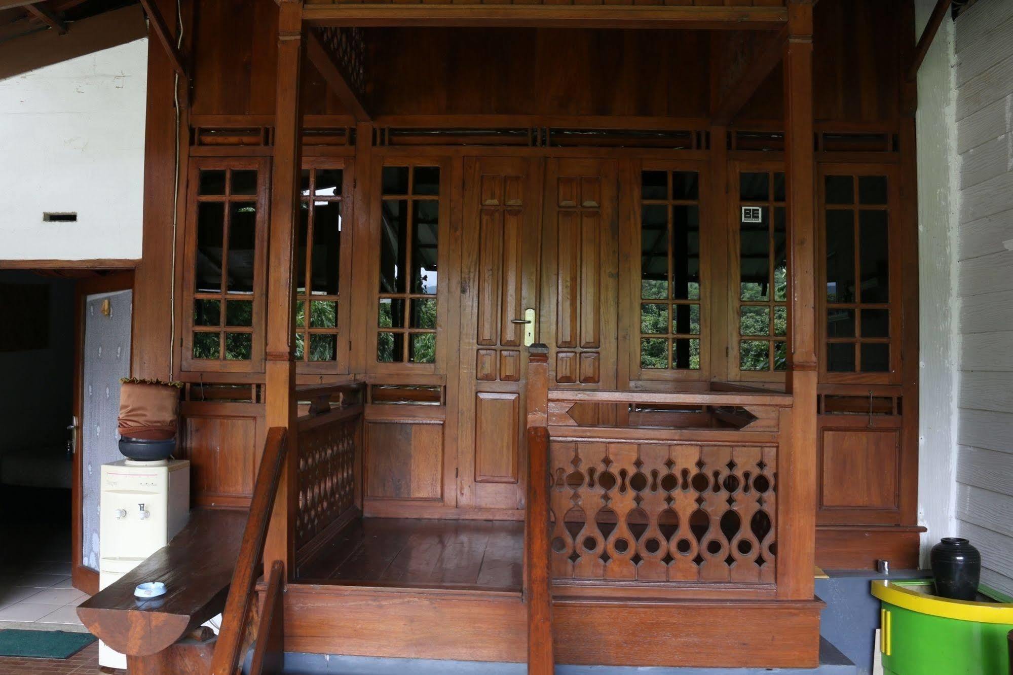 Bantal Guling Villa Лембанг Экстерьер фото